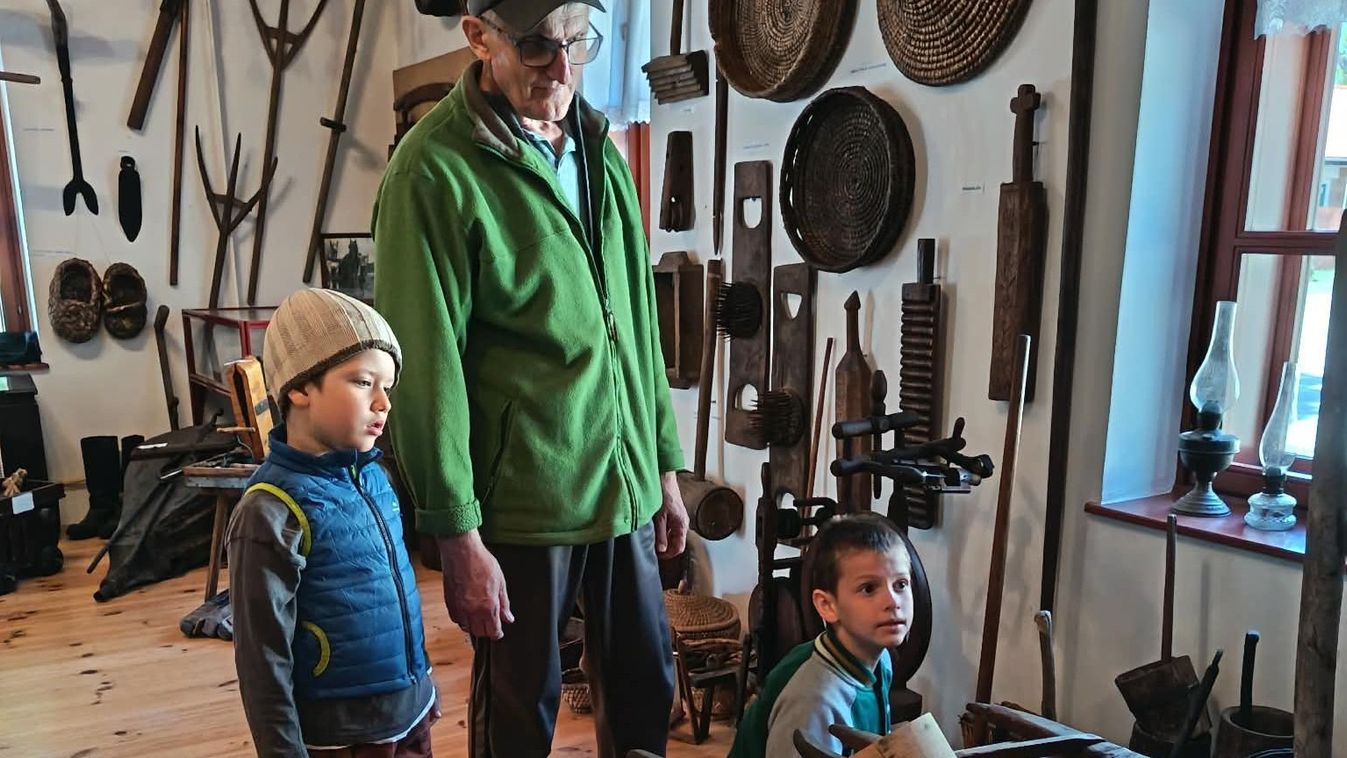 Kézműves illatok és citeraszó töltötte meg Kunszállást: ilyen volt a Tájházak...